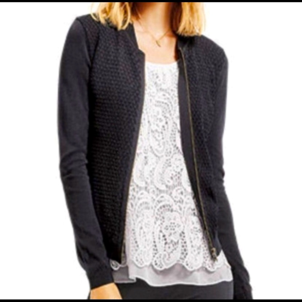 CAbi lace Bobbin top